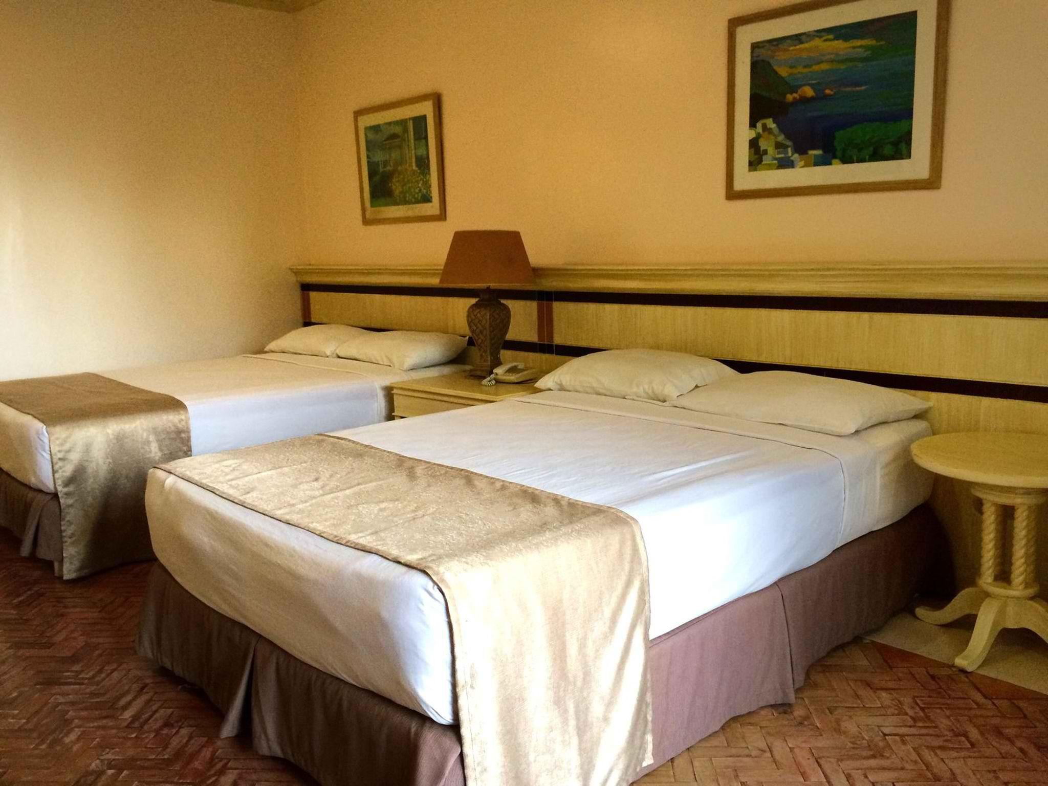 Club Morocco Resort And Country Club Subic Esterno foto