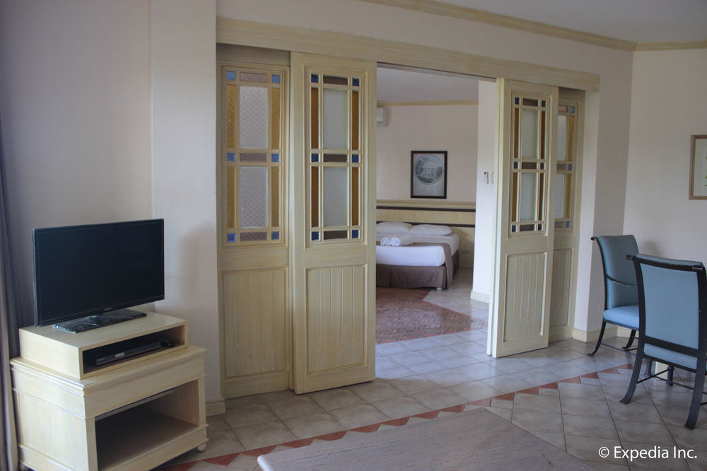 Club Morocco Resort And Country Club Subic Esterno foto