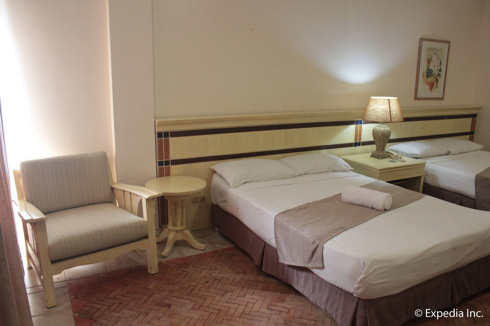 Club Morocco Resort And Country Club Subic Esterno foto