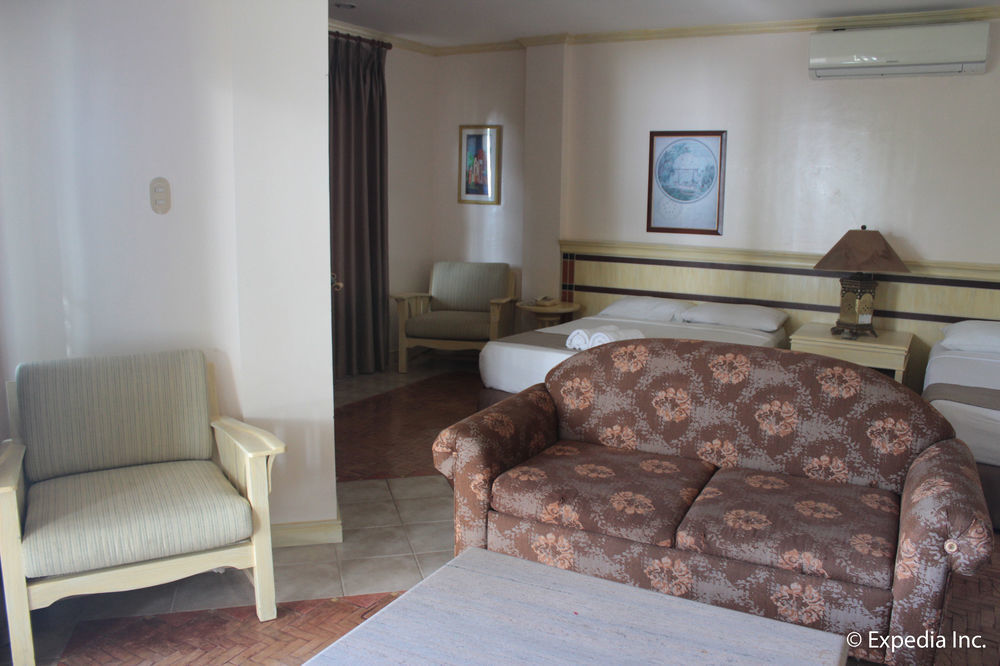 Club Morocco Resort And Country Club Subic Esterno foto