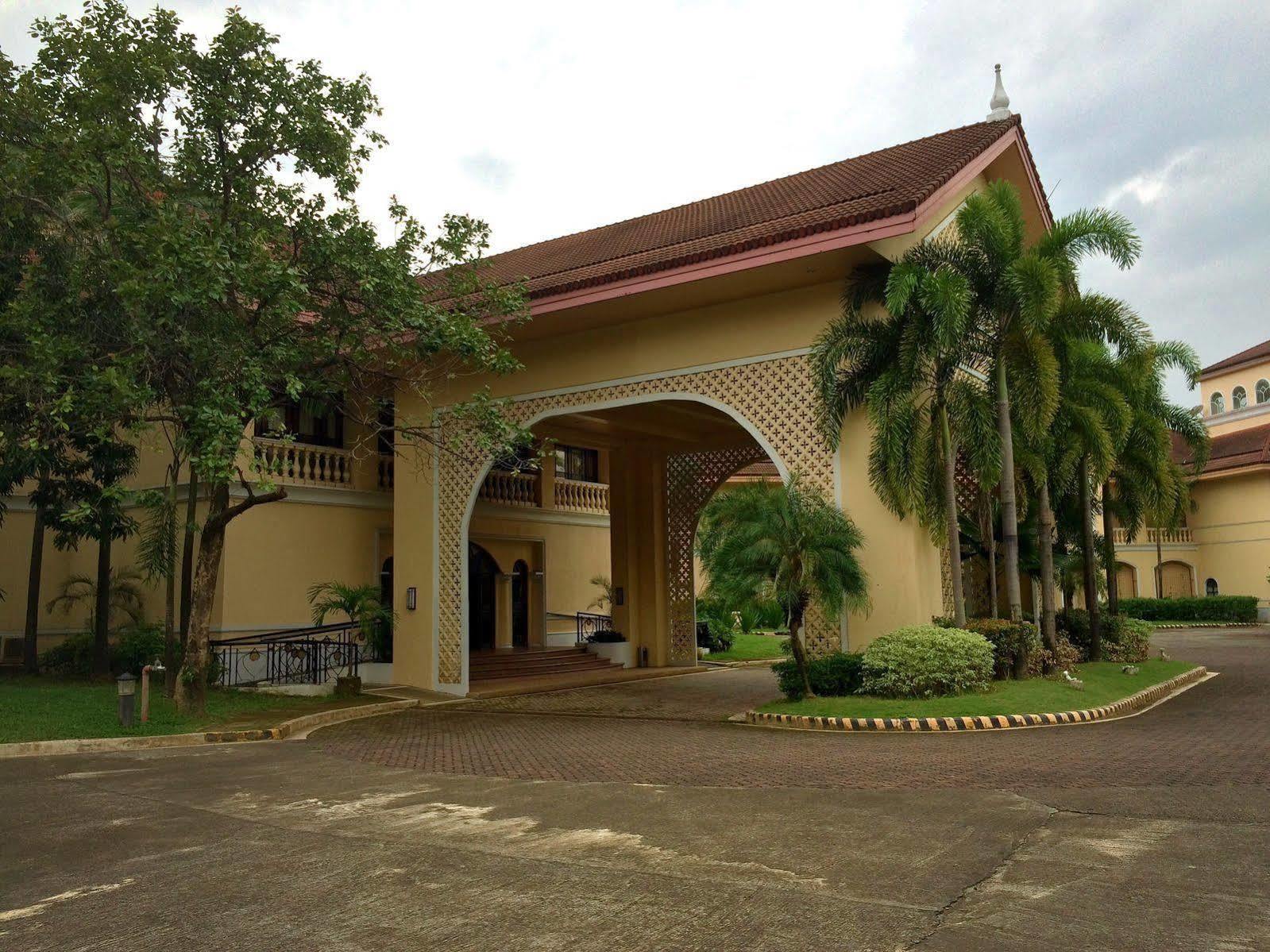 Club Morocco Resort And Country Club Subic Esterno foto