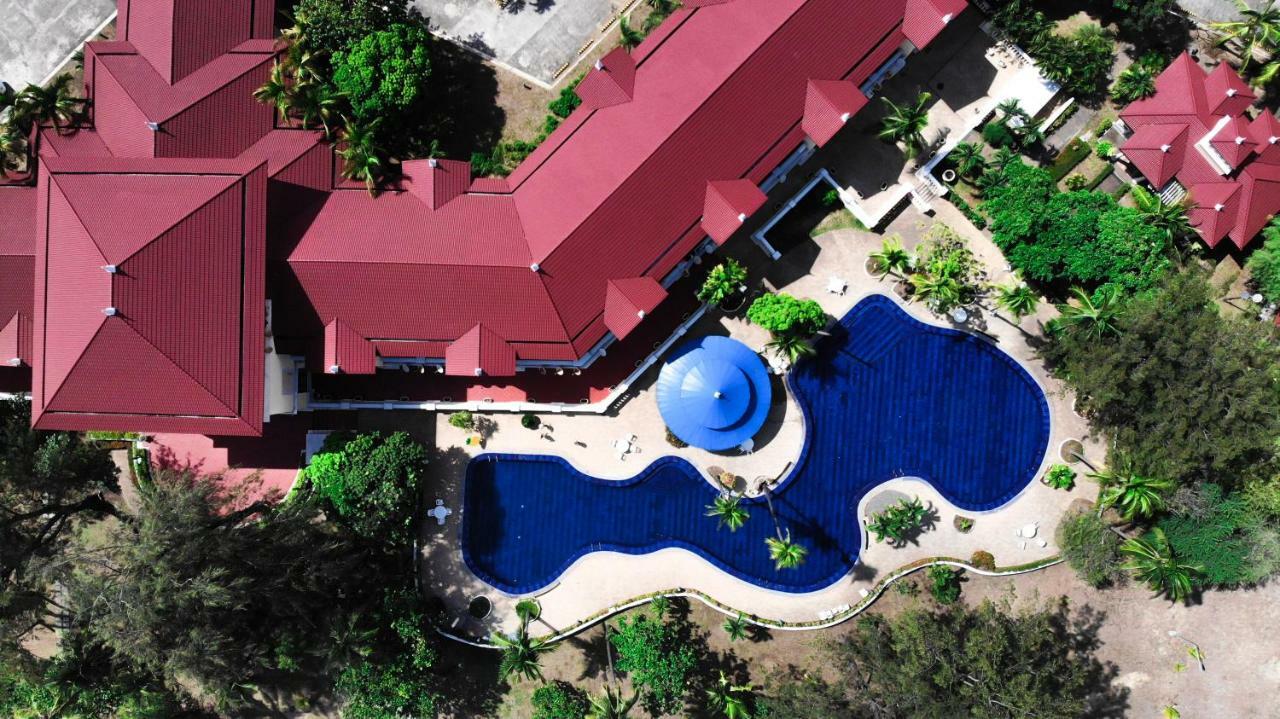Club Morocco Resort And Country Club Subic Esterno foto