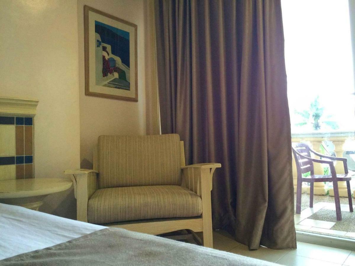 Club Morocco Resort And Country Club Subic Esterno foto