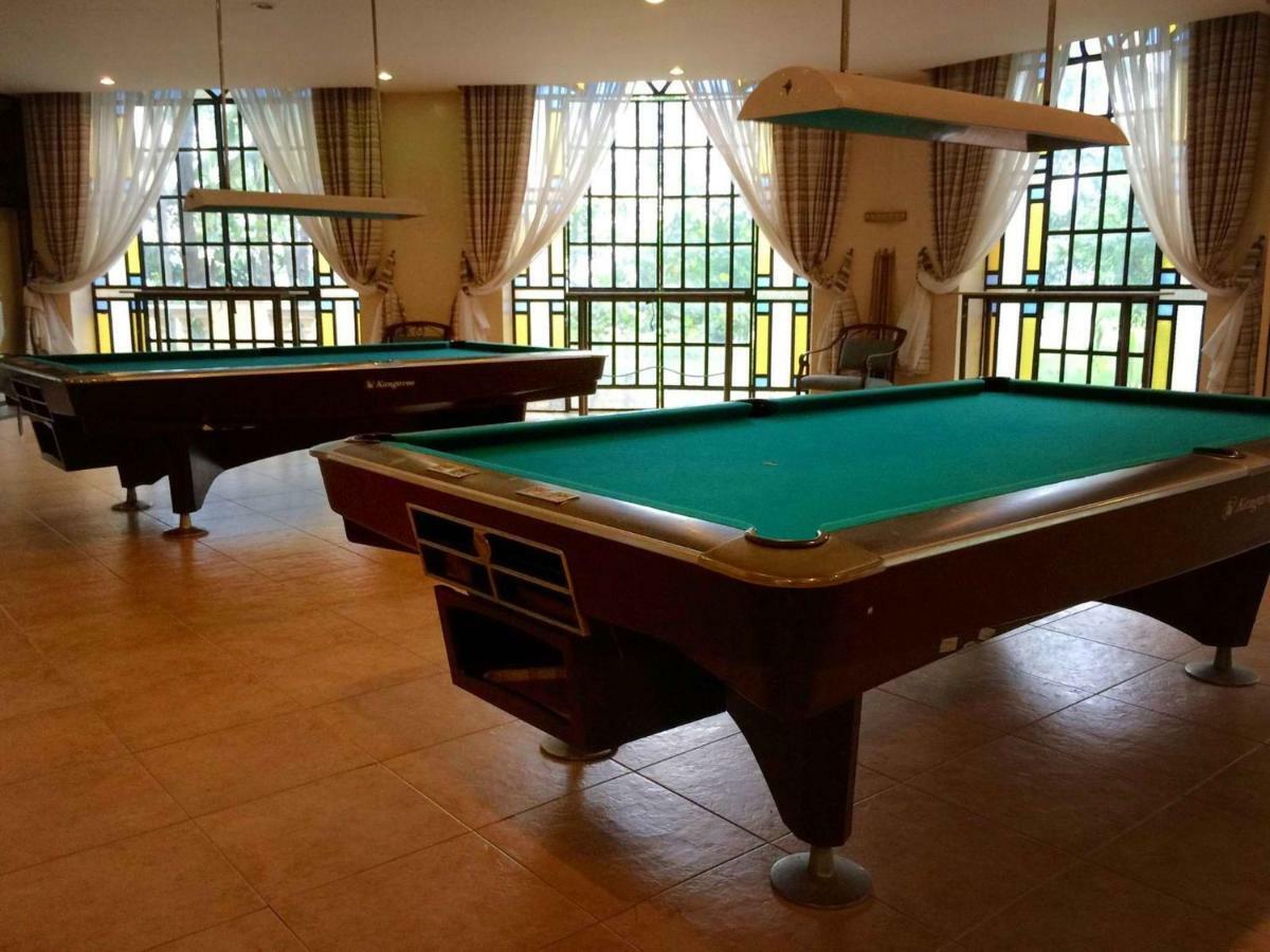 Club Morocco Resort And Country Club Subic Esterno foto